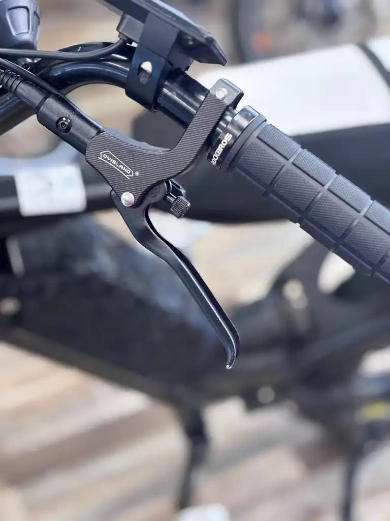 Mechanical service in workshop