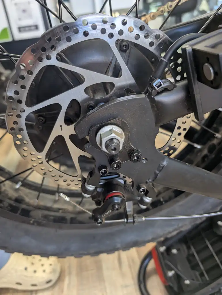 Brake and wheel service photo