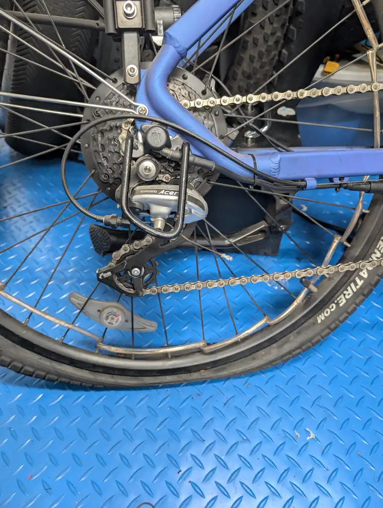 Wheel and brake service